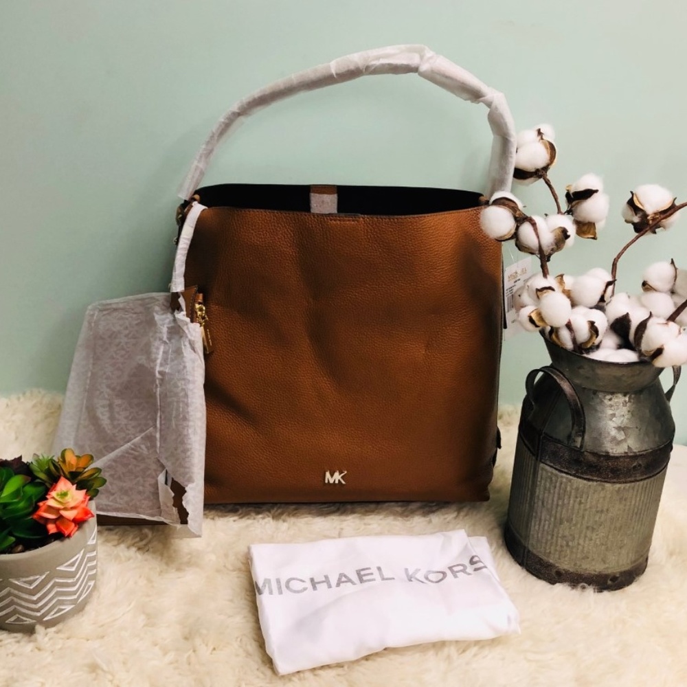 Michael Kors Griffen Large Hobo Shoulder Bag | Tote | Designer | Golad Accents